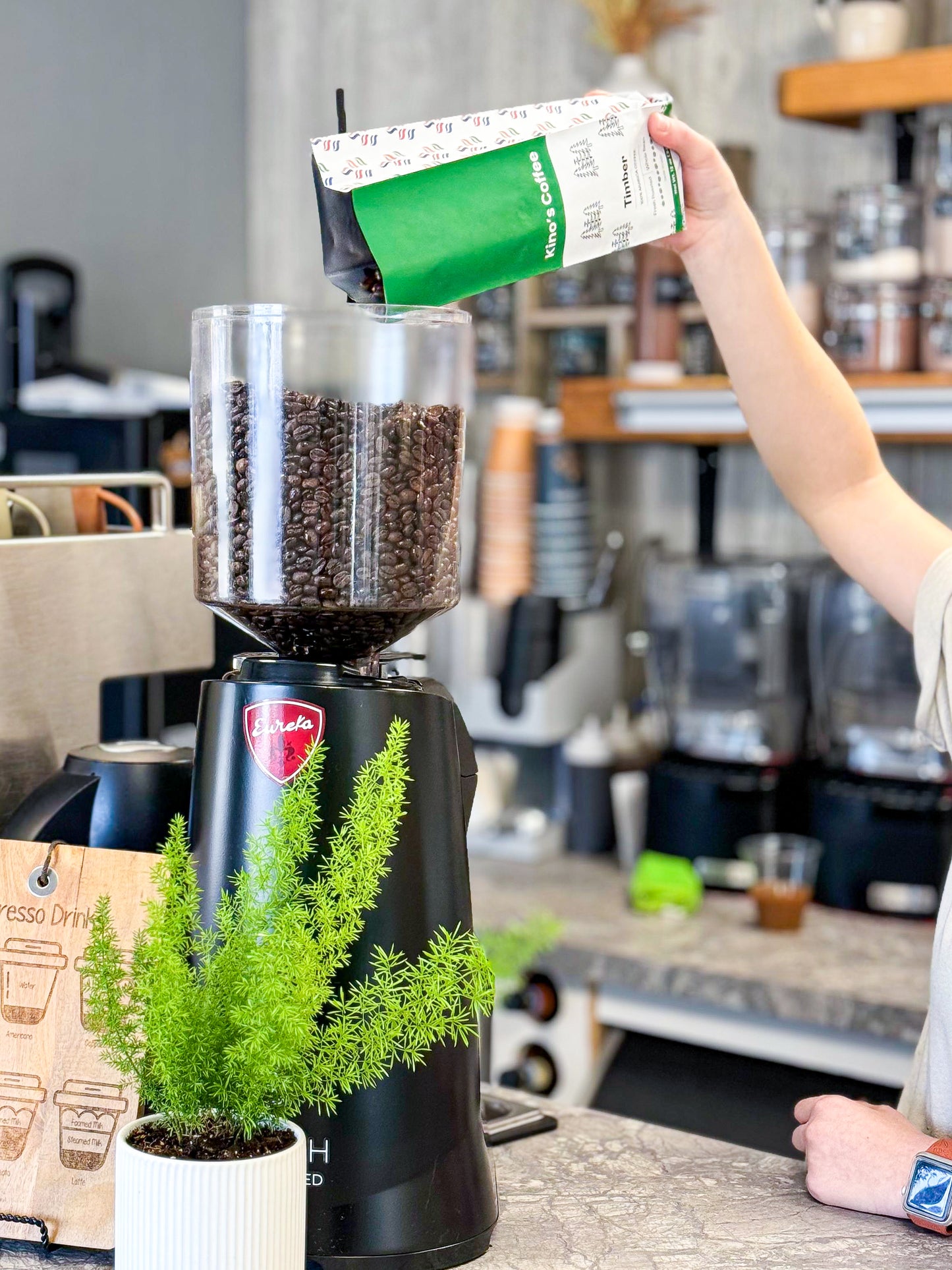 Kinos Coffee - Decaf Dark Roast, Mexican Chiapas Beans, Premium SHG EP Arabica Blend - 12 oz